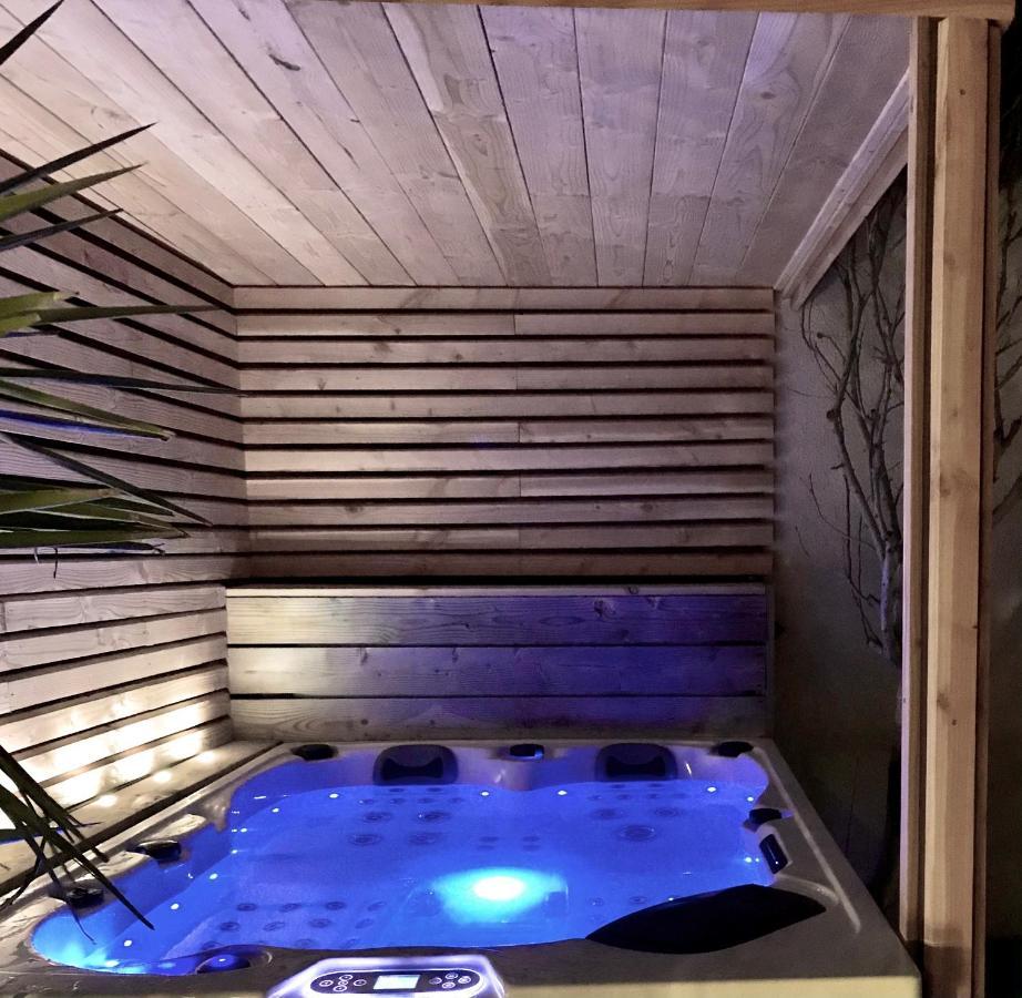 La Domitia - Maison D'Hotes, Massages & Bien-Etre Montbazin Exteriör bild