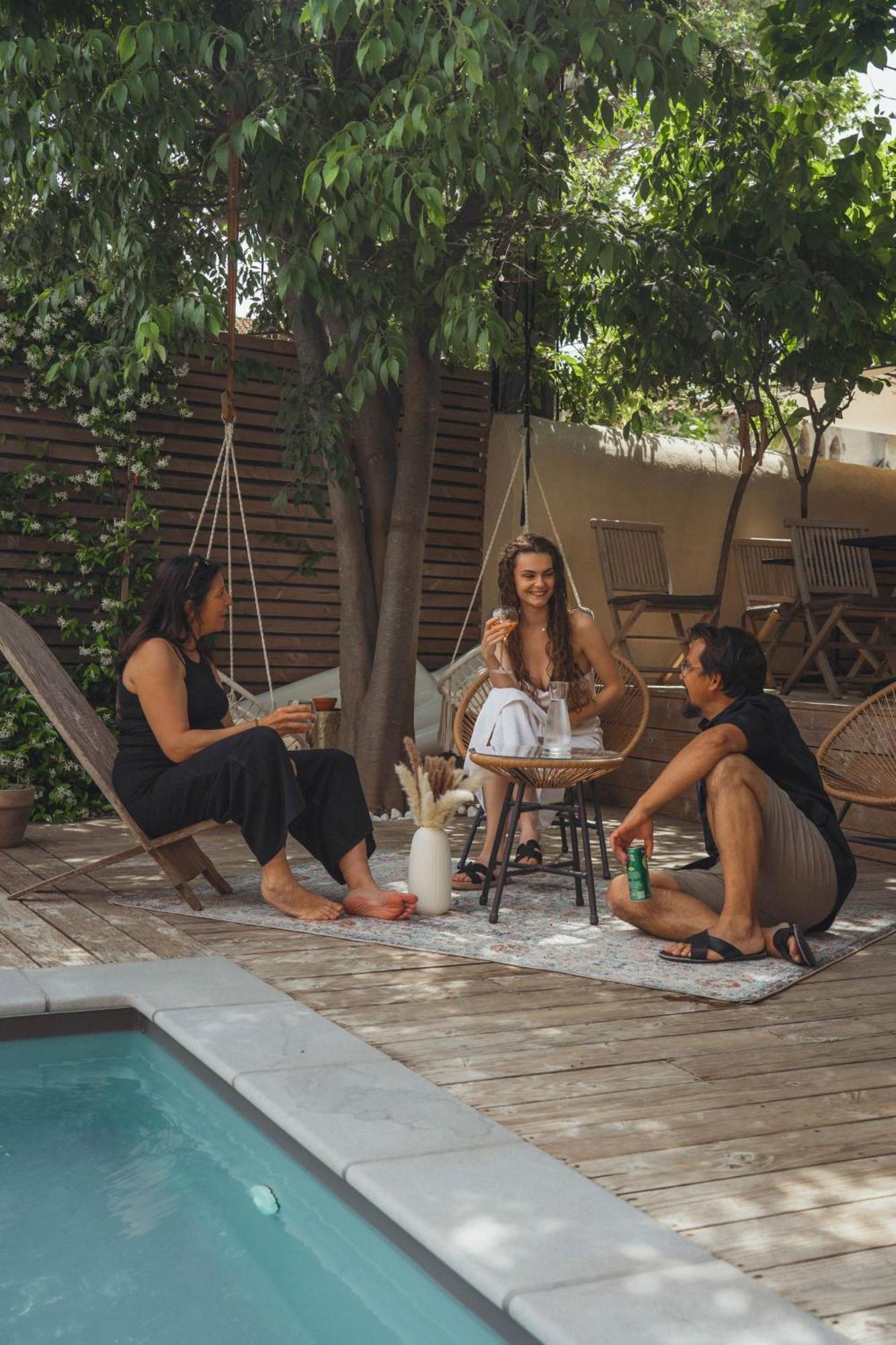La Domitia - Maison D'Hotes, Massages & Bien-Etre Montbazin Exteriör bild