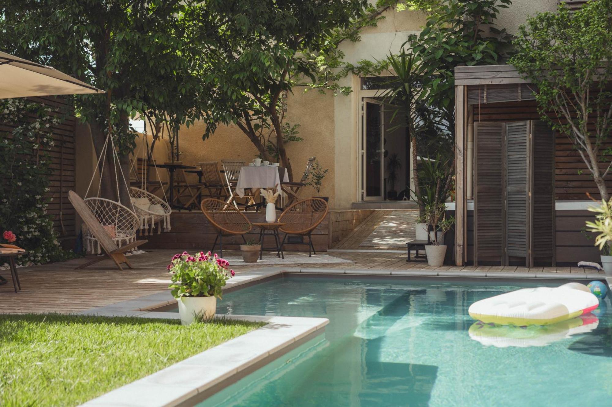 La Domitia - Maison D'Hotes, Massages & Bien-Etre Montbazin Exteriör bild