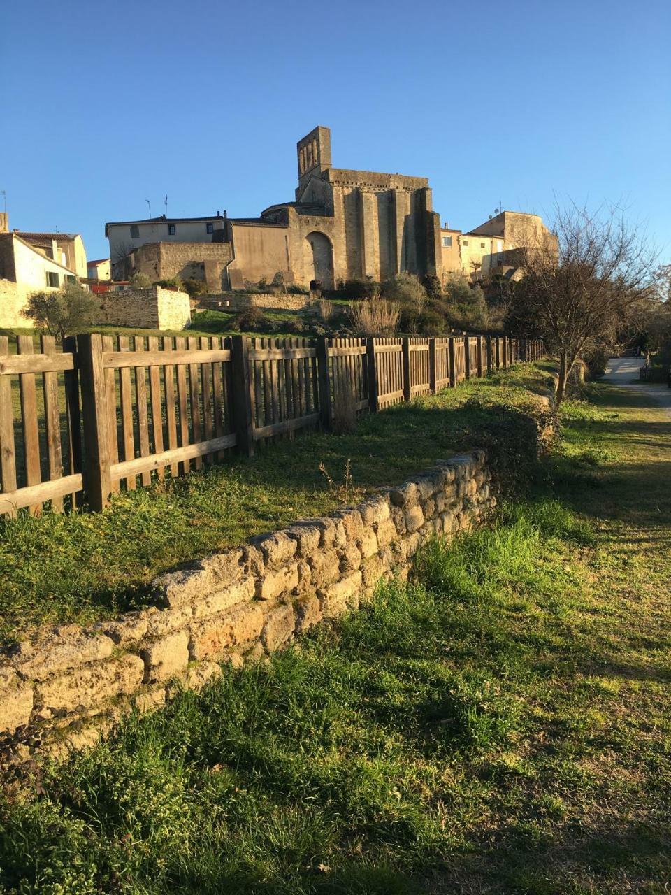 La Domitia - Maison D'Hotes, Massages & Bien-Etre Montbazin Exteriör bild